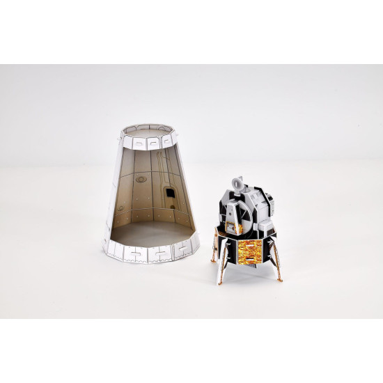 3D Пъзел Revell от 136 части - Аполо 11 Сатурн V | REVELL