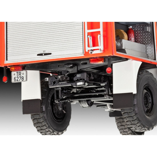 Сглобяем модел Revell Съвременни: Камиони - Пожарникарски камион Mercedes-Benz Unimog U1300L TLF | REVELL