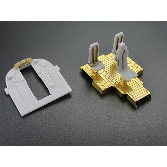 Сглобяем модел Revell Космически: Mandalorian - Razor Crest, Platinum Edition | REVELL