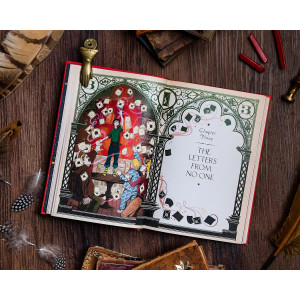 Harry Potter and the Philosopher's Stone - book 1 (MinaLima Edition)
